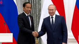 Presiden Joko Widodo bersama Presiden Rusia Vladimir Putin di Istana Kremlin, Moskow, Kamis (30/06/2022). (Foto: Pelopor.id/ tangkapan layar Twitter @Jokowi)