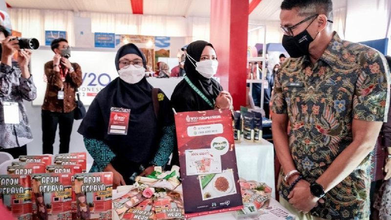 Menteri Pariwisata dan Ekonomi Kreatif/Kepala Badan Pariwisata dan Ekonomi Kreatif, Sandiaga Salahuddin Uno menghadiri pembukaan pertemuan W20 di Hotel Niagara Parapat, Sumut, Selasa (19/7/2022). (Foto: Pelopor.id/Kemenparekraf)