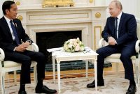 Presiden Joko Widodo bersama Presiden Rusia Vladimir Putin di Istana Kremlin, Moskow, Kamis (30/06/2022). (Foto: Pelopor.id/ Reuters)