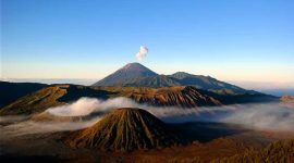 Gunung Bromo. (Foto: Pelopor.id/Unsplash/Alessio Roversi) 