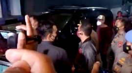 Bechi, DPO pencabulan Santriwati saat dibawa petugas (Foto: tangkapan layar)