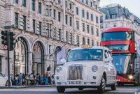 Oxford Street, London, Inggris. (Foto: Pelopor.id/Unsplash/Sabrina Mazzeo)