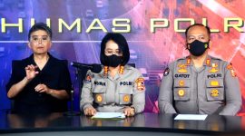 Kabag Penum Divisi Humas Polri, Kombes Pol Nurul Azizah (Tengah). (Foto: pelopor.id/Humas Polri)