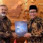 Duta Besar (Dubes) India untuk Indonesia H.E Manoj Kumar Bharti mengunjungi Menteri Desa, Pembangunan Daerah Tertinggal dan Transmigrasi (Mendes PDTT) Abdul Halim Iskandar di Jakarta pada Kamis (11/08/2022). (Foto: Pelopor.id/Kemendes PDTT)