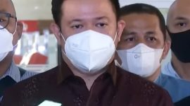 Andreas Nahot Silitonga mengumumkan pengunduran dirinya sebagai kuasa hukum dari Bharada Richard Eliezer (Bharada E) dalam kasus tewasnya Brigadir J. (Foto: Istimewa)