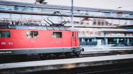 Kereta di Swiss. (Foto: Pelopor.id/Unsplash/Christian Meyer-Hentschel)