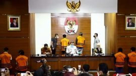 Ketua KPK, Firli Bahuri menggelar konferensi pers OTT Hakim Agung pada Mahkamah Agung, Sudrajad Dimyati. (Foto: YouTube KPK RI)
