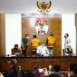 Ketua KPK, Firli Bahuri menggelar konferensi pers OTT Hakim Agung pada Mahkamah Agung, Sudrajad Dimyati. (Foto: YouTube KPK RI)
