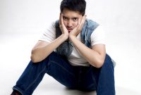 Penyanyi solo, Febinda Tito.