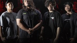 Grup band cadas, Bless the Knight.