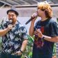 Duo MC Eno Suratno Wongsodimedjo (kanan) dan Ncek Gaul (kiri) di acara Swag Event. (Foto: I Wayan Bagiartana)