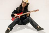 Gitaris Maully Gagola.