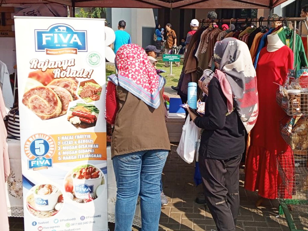 Suasana booth Fiva Food di Gebyar Hari Koperasi ke-76 Kota Bekasi. (Foto: Istimewa)