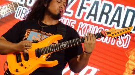 Gitaris Bless the Knights, Fritz Faraday saat tampil di Surabaya Music Expo (SMEX) 2023. (Foto: Istimewa)