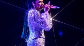 Penampilan Kris Dayanti dalam konser Semesta. (Foto: Nareend)
