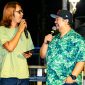 Duo MC Eno Suratno Wongsodimedjo dan Ncek Gaul memandu program musik Swag Event edisi 49. (Foto: I Wayan Bagiartana)