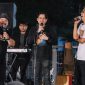 Bagas Ran berbincang bersama duo host Ncek Gaul dan Eno Dimedjo saat tampil di Swag Event.(Foto: Kala di Kalijaga)