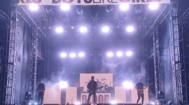 Suasana konser Boys Like Girls di Jakarta. (Foto: Iwan)