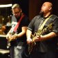 Mahir Blues (kanan), gitaris dan leader grup band Mahir & The ALLIGATORS. (Foto: Istimewa)
