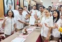 Sekretaris Jenderal (Sekjen) TIDAR, Rocky Candra hadir mewakili Rahayu Saraswati Dhirakanya Djojohadikusumo untuk mengambil formulir pendaftaran calon Ketua Umum PP Tunas Indonesia Raya (TIDAR). (Foto: Istimewa)
