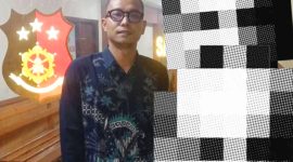 Tulus Sianturi, S.H., advokat pada Kantor Hukum Rhaditya Putra Perdana S.H., LL.M & Partners bersama saksi di Polres Metro Depok, Rabu (18/6/2025). (Foto: Ustimewa)