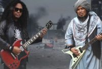 Musisi Cakra Barani dan Ustaz Derry Sulaiman. (Foto: Istimewa)