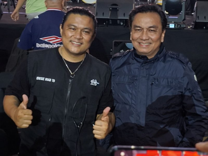 Posan Tobing dan Effendi Simbolon perkenalkan gelaran Konser Road to 165. (Foto: Istimewa)