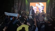Aksi grup band Sisitipsi di gelaran South Side Vol. 6 di Kopikina Cikini. (Foto: Istimewa)