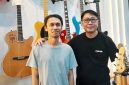 Gitaris Sheila on 7, Erros Candra hadir dalam Opening Store toko musik, Melodia Yogyakarta. (Foto: Istimewa)