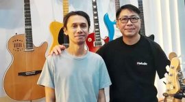 Gitaris Sheila on 7, Erros Candra hadir dalam Opening Store toko musik, Melodia Yogyakarta. (Foto: Istimewa)