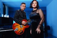 Dua musisi Indonesia, Ade Govinda dan Gloria Jessica. (Foto: Istimewa)