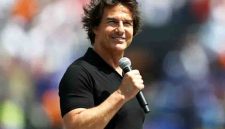 Momen aktor laga Tom Cruise berpidato di Seremonial Penutupan Piala Dunia 2026. (Foto: Istimewa)